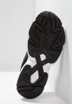 Adidas Originals Yung-96 - Sneakers Laag - Core Black/Crystal White -Algemene Winkel Voor Herenmode 05c3c68a509f4a44a5f2522ba0323fc2