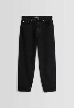 BERSHKA Straight Leg Jeans - Black -Algemene Winkel Voor Herenmode 0a5fcb07598b4dd58dc9a328947a8519
