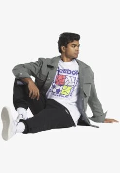 Reebok Classic Gs Rec Center Ss - T-Shirt Print - White -Algemene Winkel Voor Herenmode 0ac7cdd9365941c6893dbc9da4f2c71e