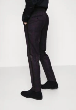 Lindbergh Checked Tuxedo Suit Set - Kostuum - Burgundy -Algemene Winkel Voor Herenmode 0b8333e560524aa0be6ee52c09c9ea95