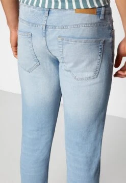 Only & Sons Onsloom- Slim Fit Jeans - Light Blue Denim -Algemene Winkel Voor Herenmode 106d6c28bb074a3cbc750882c30469f8
