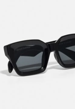 URBAN CLASSICS Poros With Chain Unisex - Zonnebril - Black -Algemene Winkel Voor Herenmode 10af7330637f417a92099454f0de5b72