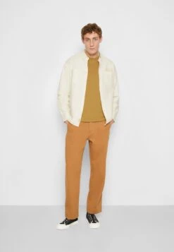 Foret Bear Shirt- Overhemd - Cloud -Algemene Winkel Voor Herenmode 13b5dafa677c446381a4ba45cfe2446b