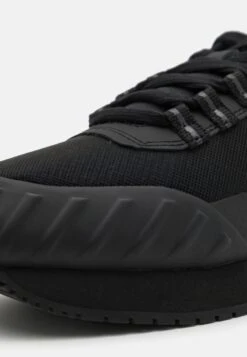 Calvin Klein Jeans Retro Runner Laceup- Sneakers Laag - Triple Black -Algemene Winkel Voor Herenmode 149aa9cbc88442dda8bc8113a451704e