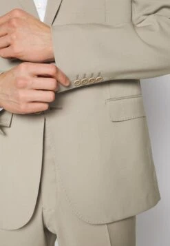 Emporio Armani Monopetto - Kostuum - Beige -Algemene Winkel Voor Herenmode 19d212fff04d4a3497b4e39646b363f0