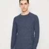 Denham Raglan Crew - Trui - Blue -Algemene Winkel Voor Herenmode 2231d4a00722483e8b492303cf01757b
