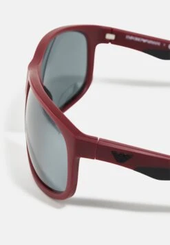 Emporio Armani Zonnebril - Bordeaux -Algemene Winkel Voor Herenmode 2539011d2832442784cee55998d7afc6