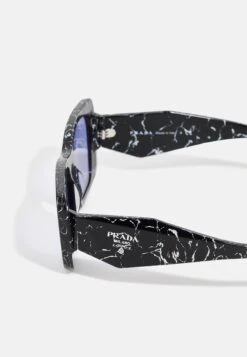 Prada Zonnebril - Violet -Algemene Winkel Voor Herenmode 292f39b065f04eefa08cebd5c5599386