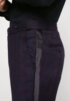 Lindbergh Checked Tuxedo Suit Set - Kostuum - Burgundy -Algemene Winkel Voor Herenmode 29702b8351e6422bbd02251f220d7224