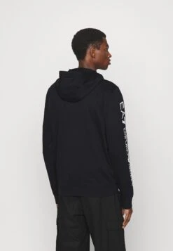 EA7 Emporio Armani Sweater - Black/White -Algemene Winkel Voor Herenmode 299507cf97e84cbba824fe9916d832c6