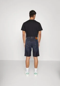 Replay Jeansshort - Dark Blue Denim -Algemene Winkel Voor Herenmode 2eb49bd64276431aa98560ee079f22fc