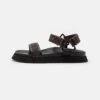 MOSCHINO Outdoorsandalen - Black -Algemene Winkel Voor Herenmode 35a9ca7991d24ee8bfc20ac6799b7f40