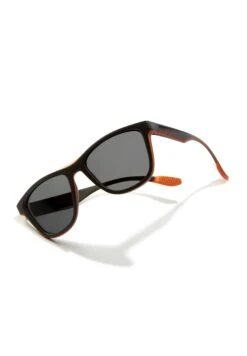 HAWKERS One Sport - Zonnebril - Black -Algemene Winkel Voor Herenmode 3814a0d5347e449ea7960ddc0915e82d