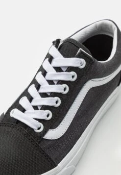 Vans Old Skool Unisex - Sneakers Laag - Black -Algemene Winkel Voor Herenmode 38527360de674a0e8d9b3e3ac7cf5688