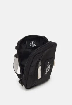 Calvin Klein Jeans Sport Esentials Phone Unisex - Telefoonhoesje - Black -Algemene Winkel Voor Herenmode 39a58d1f93234b62aaf143d53ee98565