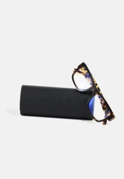 Prada Brillen Met Blauwlichtfilter - Havana -Algemene Winkel Voor Herenmode 3e73d26fe6ef4a4590b8c4eabede8bea