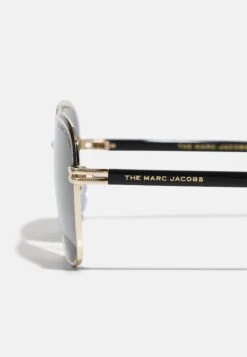 Marc Jacobs Unisex - Zonnebril - Gold-Coloured/Black -Algemene Winkel Voor Herenmode 417d6e43160d466b97d67c11ba68706f