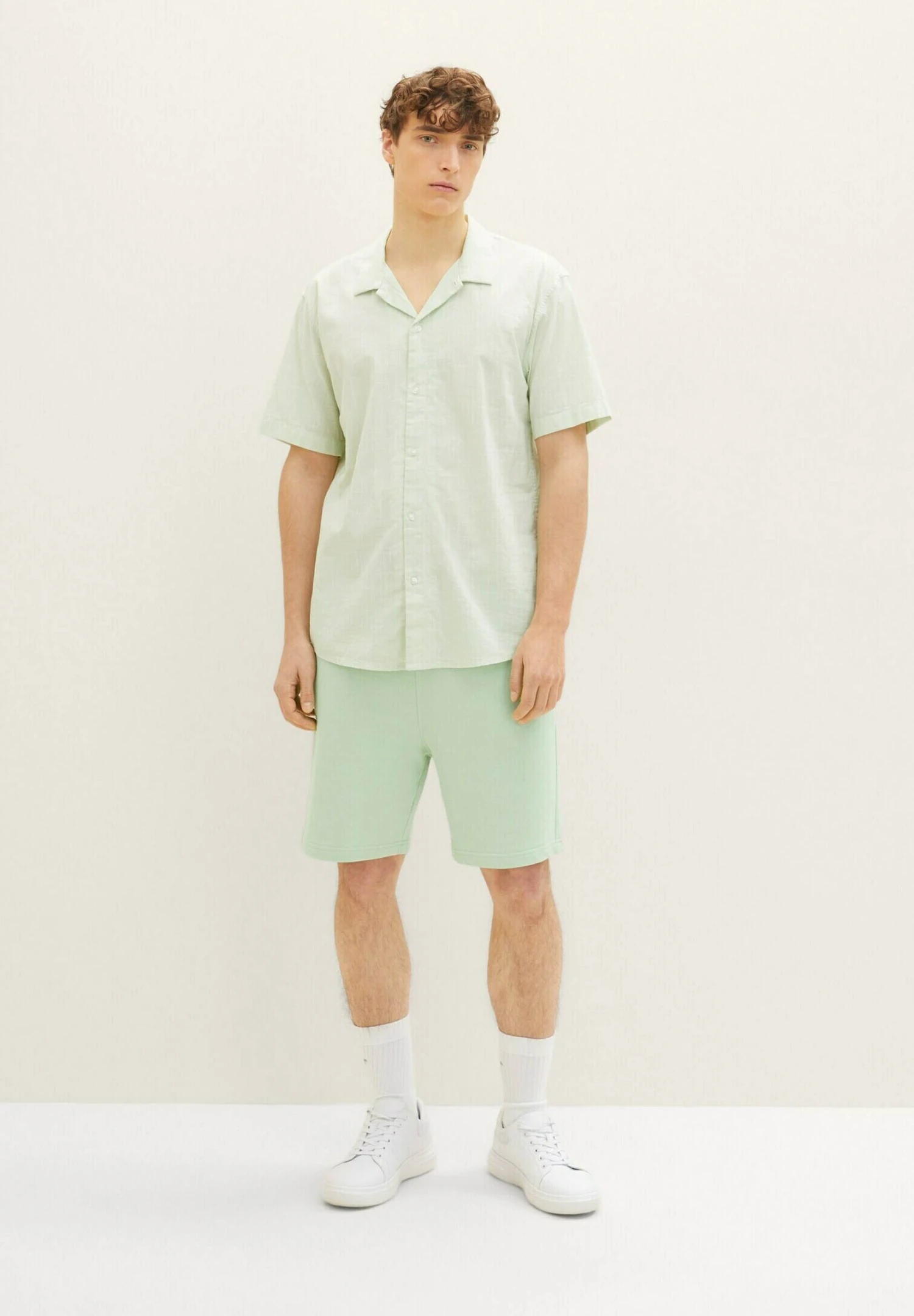 TOM TAILOR Denim Basic- Trainingsbroek - Placid Green 4 TOM TAILOR Denim Basic- Trainingsbroek - Placid Green - Afbeelding 2