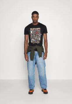 Algemene Winkel Voor Herenmode -Algemene Winkel Voor Herenmode 44b86572a1ca4c7a9cd6eb3797b87c18