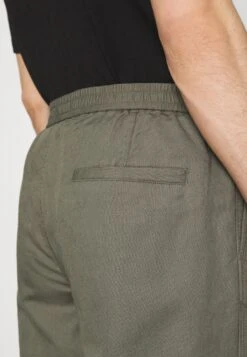 ARKET Broek - Khaki Green -Algemene Winkel Voor Herenmode 4f031defb59242c8bec9fb41c4558c11