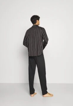 JBS Pyjama - Black -Algemene Winkel Voor Herenmode 5704255cc0cc481bab3efed7c60ff7ff