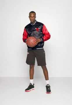 NEW ERA Nba Chicago Bulls Bomber - Fanartikel - Black/Red -Algemene Winkel Voor Herenmode 5bd16f0e539e4932ace6b690d678328b