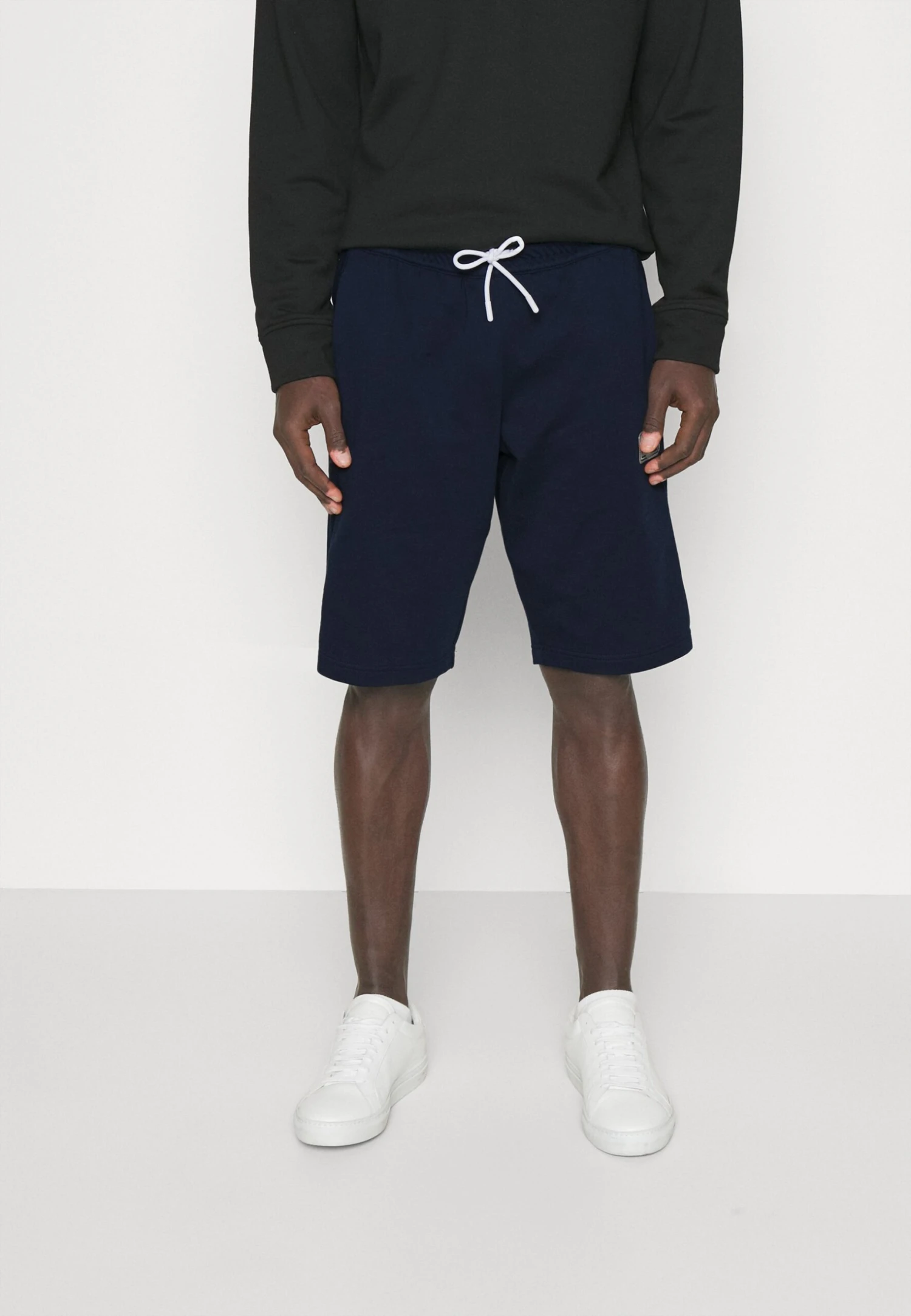 EA7 Emporio Armani Bermuda - Shorts - Dark Blue 3 EA7 Emporio Armani Bermuda - Shorts - Dark Blue