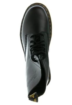 Dr. Martens Originals 1490 10 Eye Boot - Veterlaarzen - Black -Algemene Winkel Voor Herenmode 62f9f498d496462f98c069127bf2ea3e