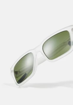 Lacoste Zonnebril - Green -Algemene Winkel Voor Herenmode 7b73fedf52884edf813652b342593715