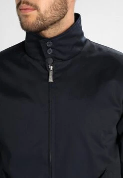 Harrington - Bomberjacks - Marine -Algemene Winkel Voor Herenmode 7fa94fabba014421b28b3a32f6bcb402