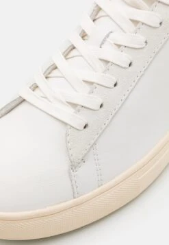 Clae Bradley California Unisex - Sneakers Laag - White/Loden Green -Algemene Winkel Voor Herenmode 822c82c6af0948458d9082351dc89df8