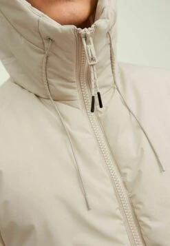 Jack & Jones Lange- Winterjas - Moonbeam -Algemene Winkel Voor Herenmode 83ad09d4eb6642bb9e3879916993dd37