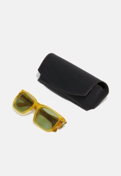 Persol Zonnebril - Miele -Algemene Winkel Voor Herenmode 8adf7eb711cb4a539942bdbfa37492a2