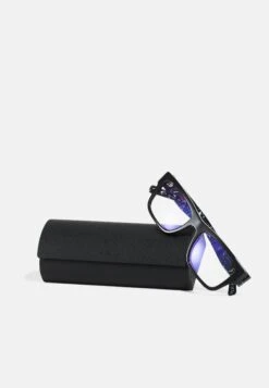 Prada Brillen Met Blauwlichtfilter - Black -Algemene Winkel Voor Herenmode 8bc3e3a144b84bba88252e51e074f668