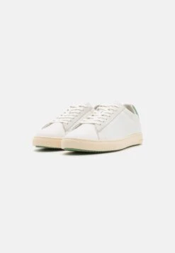 Clae Bradley California Unisex - Sneakers Laag - White/Loden Green -Algemene Winkel Voor Herenmode 8f720bf876ba4b04a1391e80b091c676
