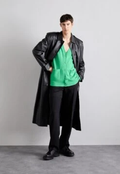 Long Coat Paneled - Mantel - Black 12 Long Coat Paneled - Mantel - Black -Algemene Winkel Voor Herenmode 962cca2c581442a192a582264cbbf28f