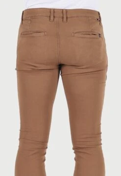 LE TEMPS DES CERISES Chino - Latte -Algemene Winkel Voor Herenmode 9e700f8910c1416d9ce77764a4ad771a