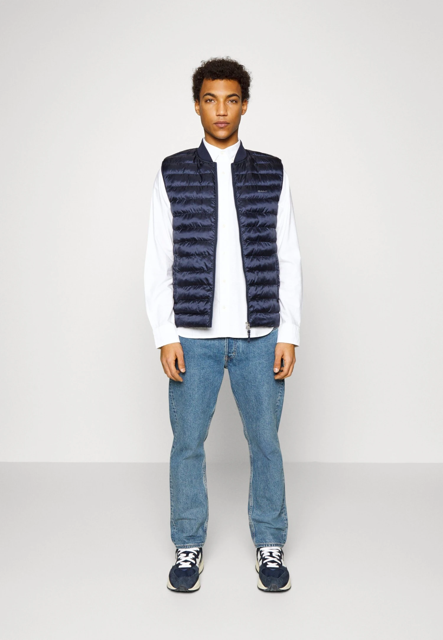 Gant Light Padded Bomber Vest - Bodywarmer - Evening Blue 4 Gant Light Padded Bomber Vest - Bodywarmer - Evening Blue - Afbeelding 2