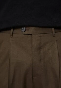 AllSaints Tallis Trouser - Broek - Meadow Brown -Algemene Winkel Voor Herenmode afefc78eda2a4637a7ae18b453c7547c