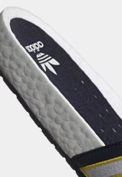 Adidas Originals Adilette Boost - Badslippers - Cloud White Legend Ink Yellow -Algemene Winkel Voor Herenmode b135ba43a91742ea8042b2cb136b7b77