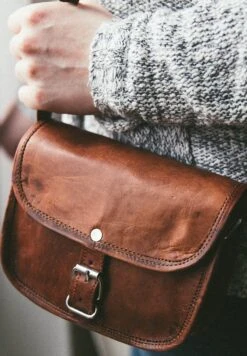 Mary Xs - Handtas - Brown -Algemene Winkel Voor Herenmode b3260d4e7102444cb3c7d0b7f7888d30