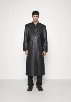 Long Coat Paneled - Mantel - Black 13 Long Coat Paneled - Mantel - Black -Algemene Winkel Voor Herenmode b475707b28d846ee85be960cbf67de14