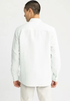 DeFacto Regular Fit- Overhemd - Green -Algemene Winkel Voor Herenmode b5b134915f904d1585bed6ec9d6ee45f