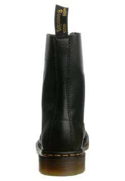 Dr. Martens Originals 1490 10 Eye Boot - Veterlaarzen - Black -Algemene Winkel Voor Herenmode bd7a4f3449144b98991578334a5807fc