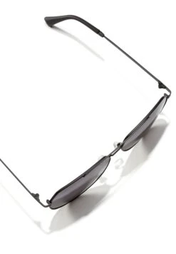 HAWKERS Zonnebril - Black Polarized -Algemene Winkel Voor Herenmode bd9540feeb1b4c74a0c69a4504483a33