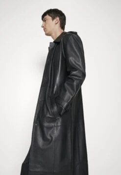 Long Coat Paneled - Mantel - Black 17 Long Coat Paneled - Mantel - Black -Algemene Winkel Voor Herenmode caefa67c2f1944f5b1669f4257732d29