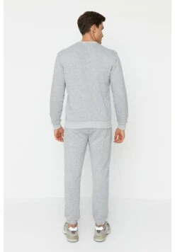Trendyol Set- Trainingspak - Grey -Algemene Winkel Voor Herenmode cb96dae313b74322a0636f1586b34082