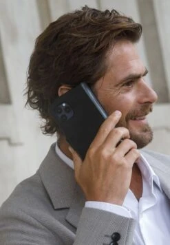 LyngeIphone 13 Pro - Telefoonhoesje - Black