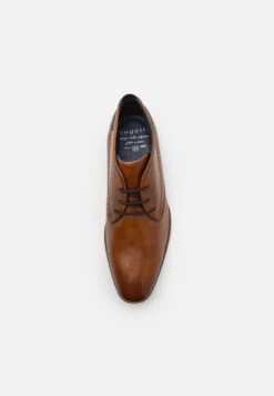 Bugatti Menello - Veterschoenen - Cognac -Algemene Winkel Voor Herenmode e0388ec3ae3640c6bb09a7cf6ad03910