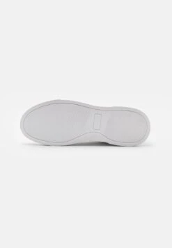 Pier One Unisex - Sneakers Laag - White -Algemene Winkel Voor Herenmode e2a5a64afecd4f079860774a1a970a80